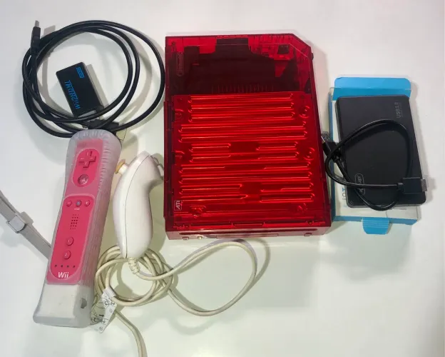 Nintendo Wii Vermelho translúcido com HD de 500GB!