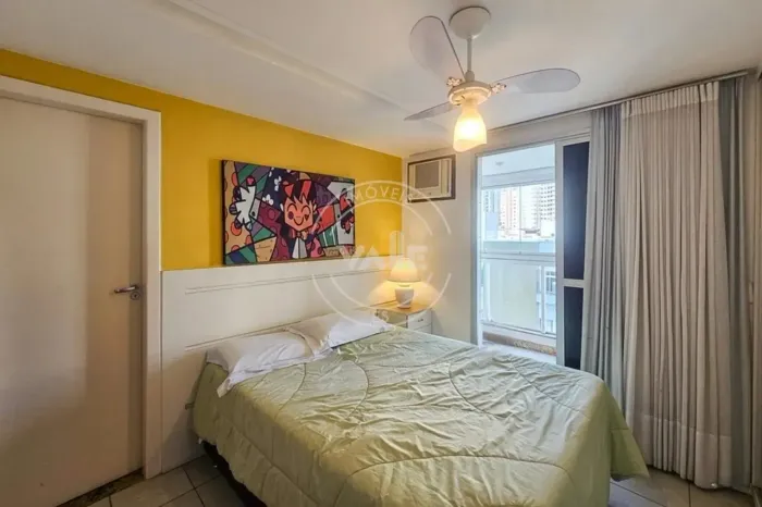 São 03 quartos, sol da manhã, em Itapuã c/ elevador