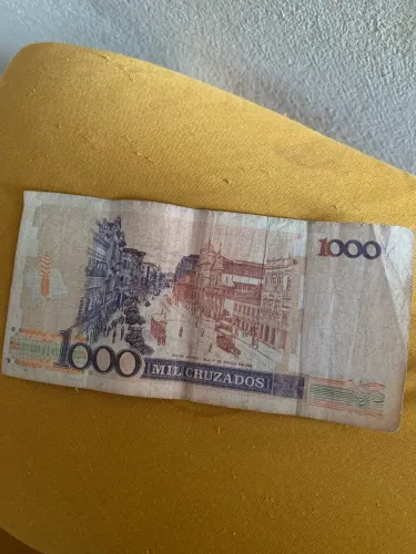 Mais de 30 notas de cruzados