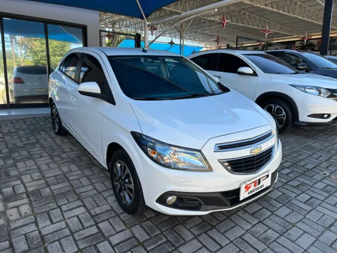 Chevrolet Onix Hatch LTZ 1.4 8V Flex Power Aut. 4P 2016