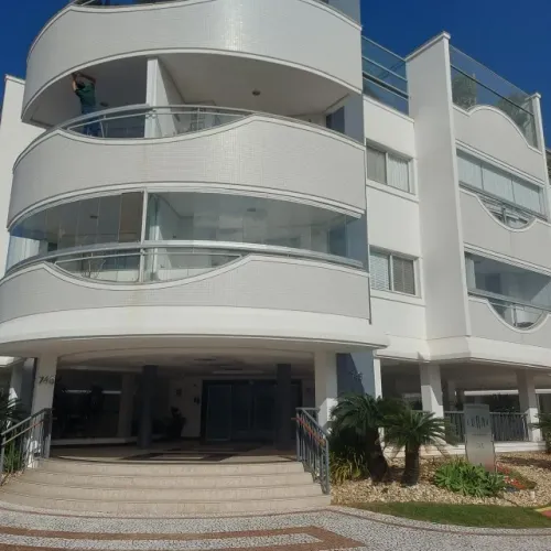 APARTAMENTO 2 DORM E DEMAIS DEP TERREO EM JURERE INTERNACIONAL 