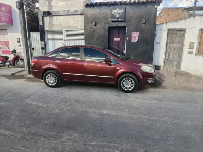 Fiat Linea 1.9/ HLX 1.9/1.8 Flex Dualogic 4P 2010