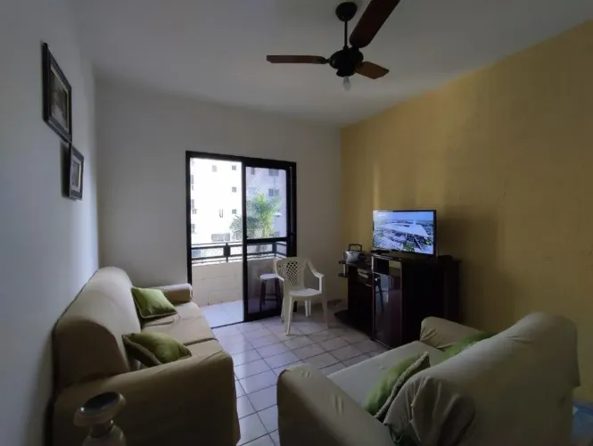 Apto de 2 Dorm, SACADA, 90 m² de área útil. BAIRRO: FORTE.