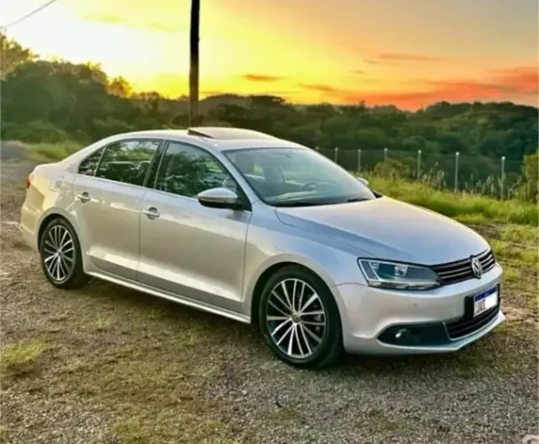 Volkswagen Jetta Highline 2.0 TSI 16V 4P Tiptronic 2014