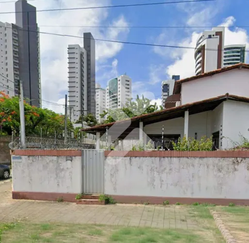 Casa à venda em Lagoa Nova | Av. Amintas Barros | Ideal para Comércio