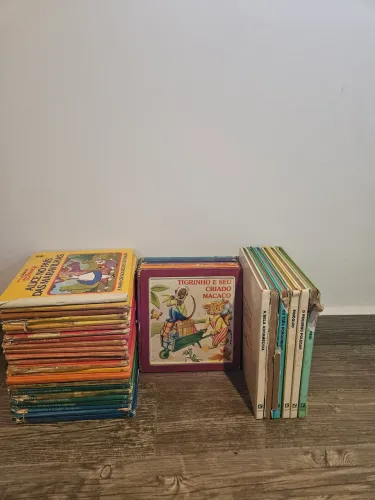 Coleção de livros anos 80
