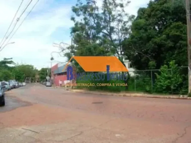 Terreno em Belo Horizonte, no bairro Pompéia, à venda.