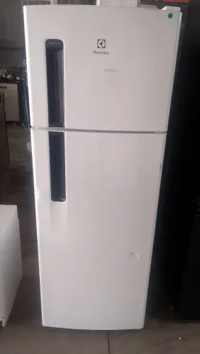 Geladeira Electrolux Frost Free nova