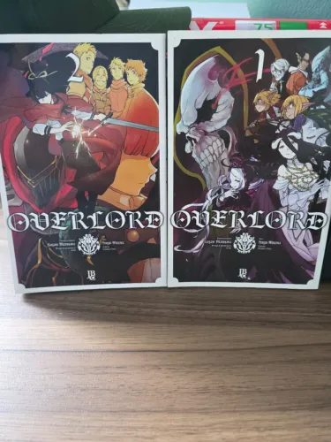 Mangá Overlord Vol. 1 ao 2 - Bom Estado!