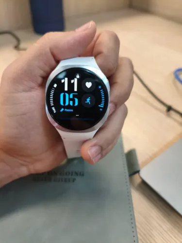 Galaxy watch 8 40mm creme