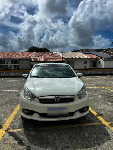 Fiat Grand Siena Essence 1.6 Flex 16V 2015