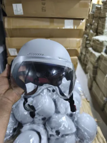 Capacete no atacado ou no varejo 