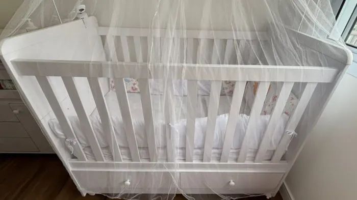 BERÇO 6 meses de uso