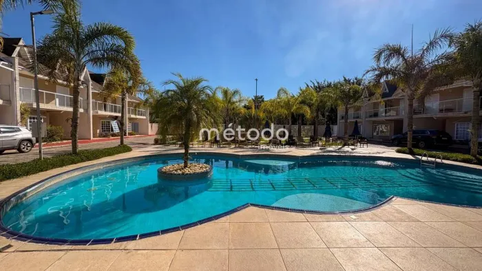 Casa com 3 quartos à venda, 168 m² por R$ 850.000 - Condomínio Residencial Villas de Guara