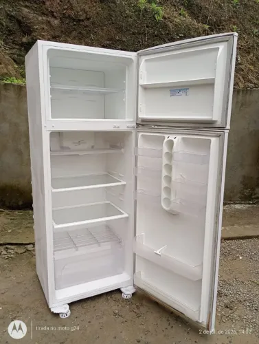 Geladeira funcionando perfeitamente livre teste