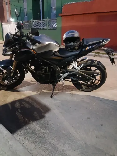 Moto super conservada .