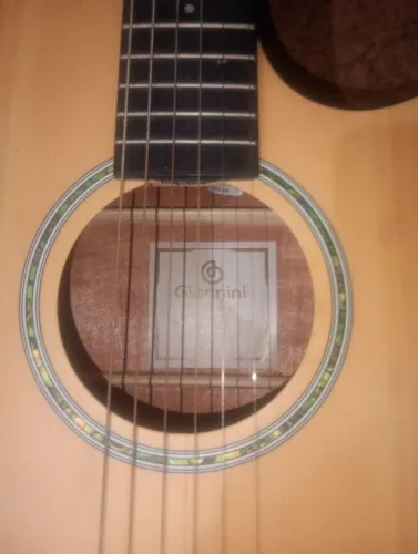 Violão elétrico Gianini