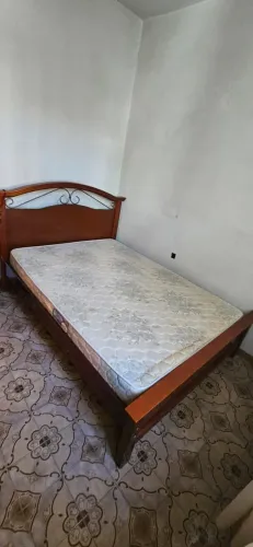 Cama de Casal em Madeira