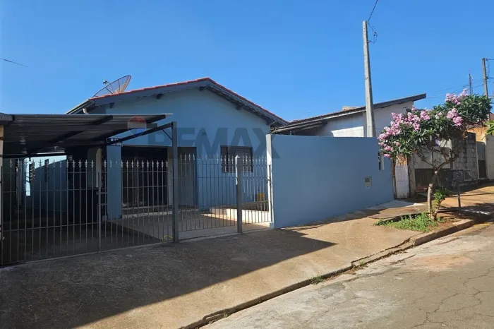CASA 03 DORMITÓRIOS, 02 VAGAS, LOCAÇÃO, COSMÓPOLIS, SP.