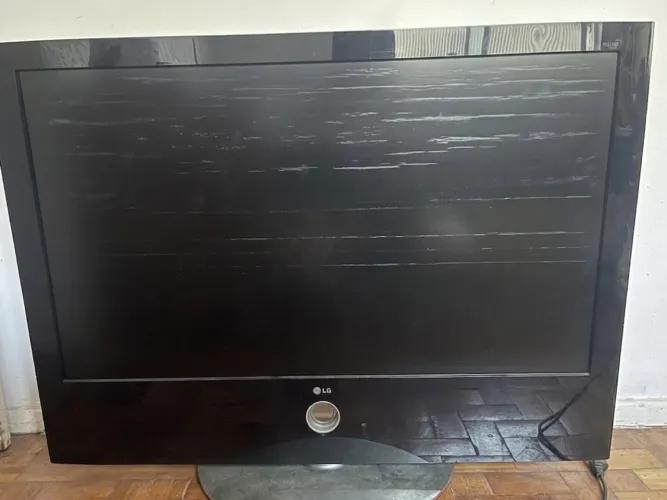 TV LG Antiga 60' (Não Smart) - Funcionando Perfeitamente + Detalhe na Tela