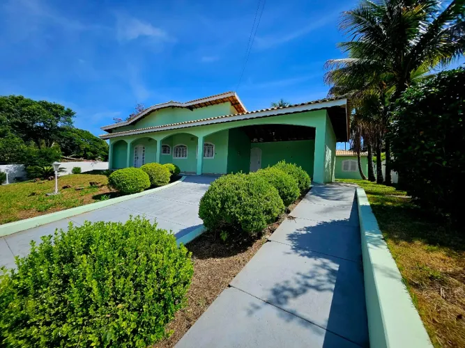 Casa para venda em Loteamento Village com 4 quartos, sendo 2 suítes, 329m²