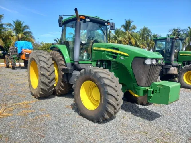 Trator John Deere 7230J