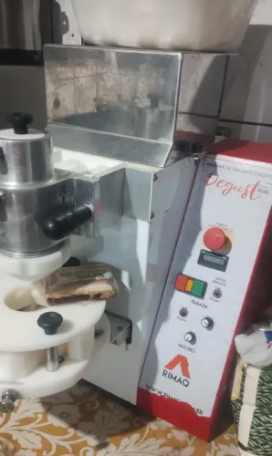 Máquina de fazer salgados industrial RIMAQ