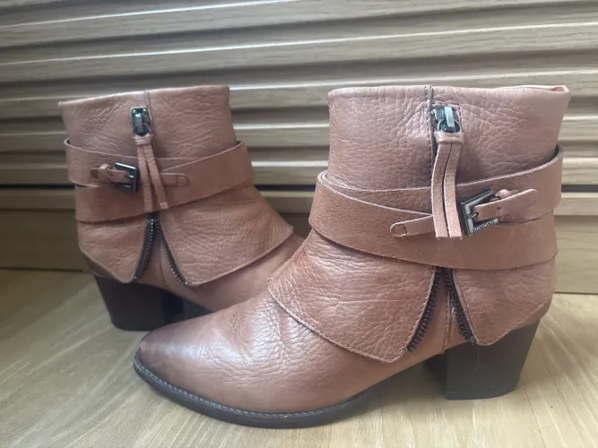 Bota Dumond 36 semi-nova