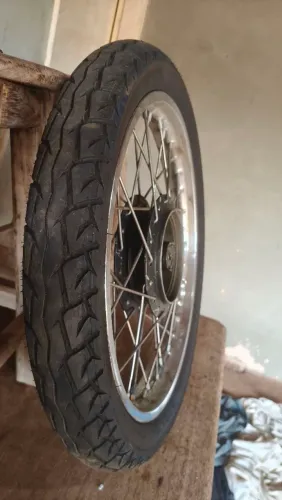 Par de roda aro 18 Titan , roda dianteira com pneu Levorin montado zero 