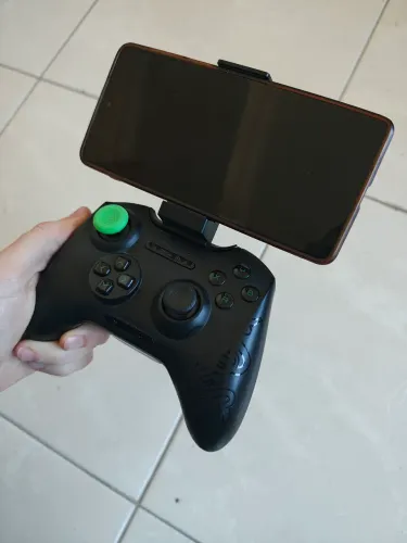 Controle Gamer Razer Kishi para Android