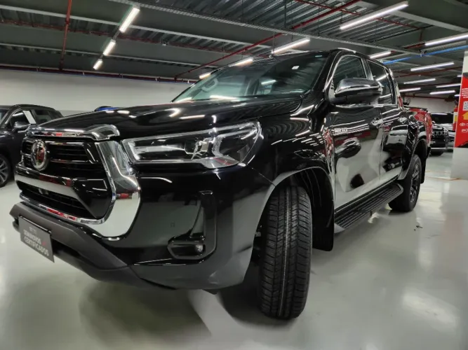 Toyota Hilux CD SRX 4X4 2.8 TDI 16V Diesel Aut. 2023