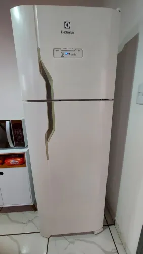 GELADEIRA A VENDA