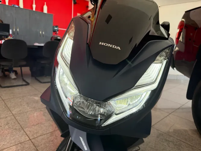 HONDA PCX 160 DLX ABS 2024 - TOPO DE LINHA 7.745km