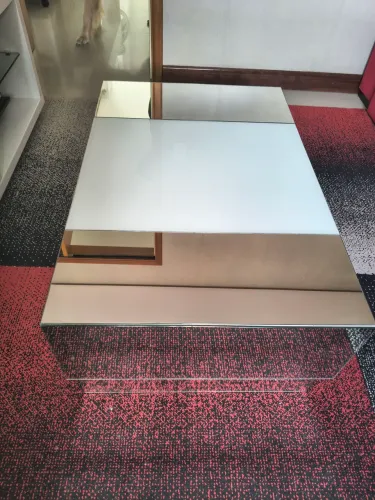 Mesa de centro para sala espelhada