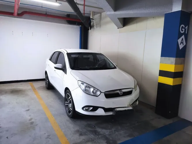 Fiat Grand Siena Attrac. 1.4 EVO F.flex 8V 2013