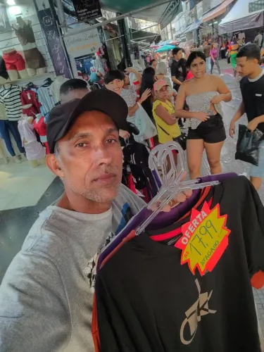 Ajudante de lojas ótica ou assistência técnica de celular
