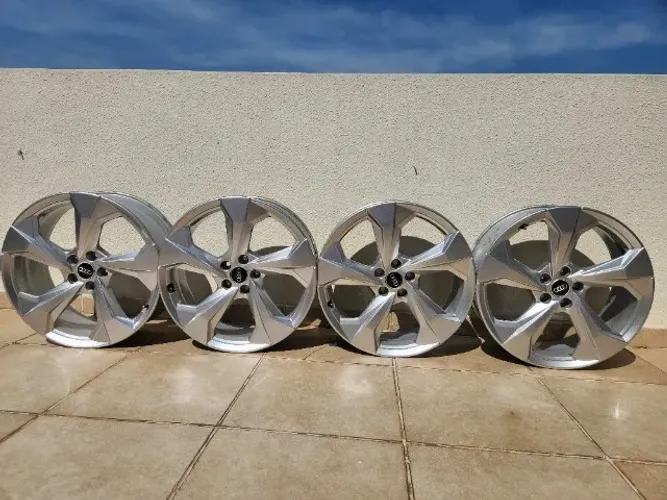 Vendo Jogo de Rodas Original Audi Q5 S Line 20 polegadas