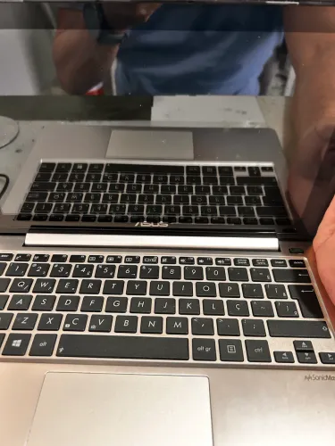 Vendo conserto ou retirada de peças