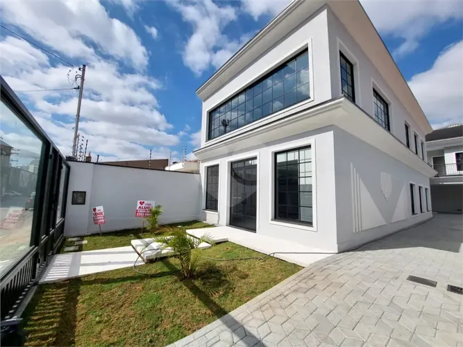 Sobrado comercial para venda ou aluguel - Próximo à Braz Leme