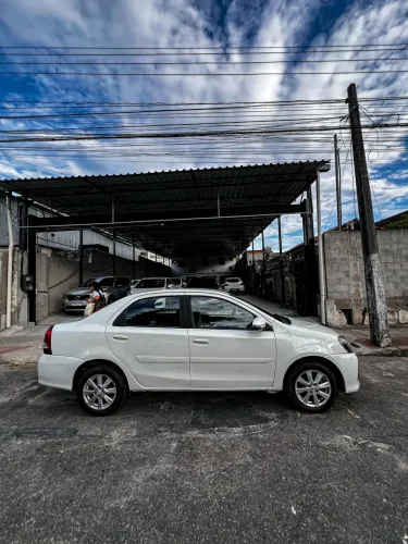 Toyota Etios X Plus Sedan 1.5 Flex 16V 4P Mec. 2019
