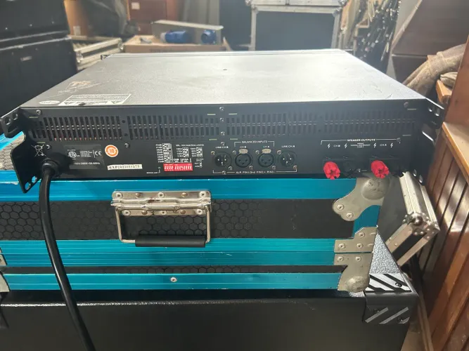 Amplificador de potência FP14000