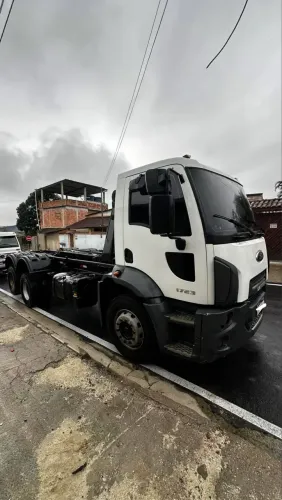 Camião ford cargo 1723