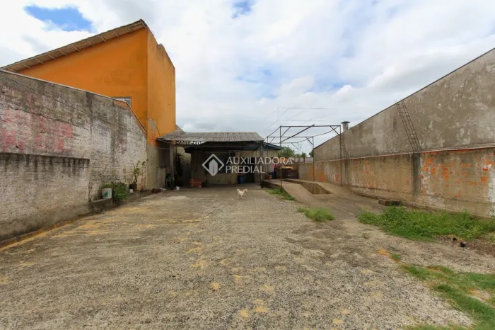 Terreno com 300m2, na Avenida Rio Grande do sul.