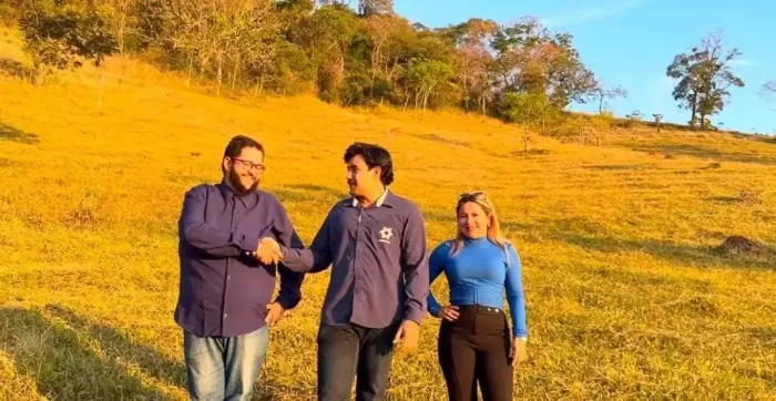 Terreno Pico do lobo-guará