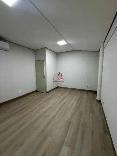 Sala Comercial 21m² com Condomínio Incluso  Bairro Santa Maria