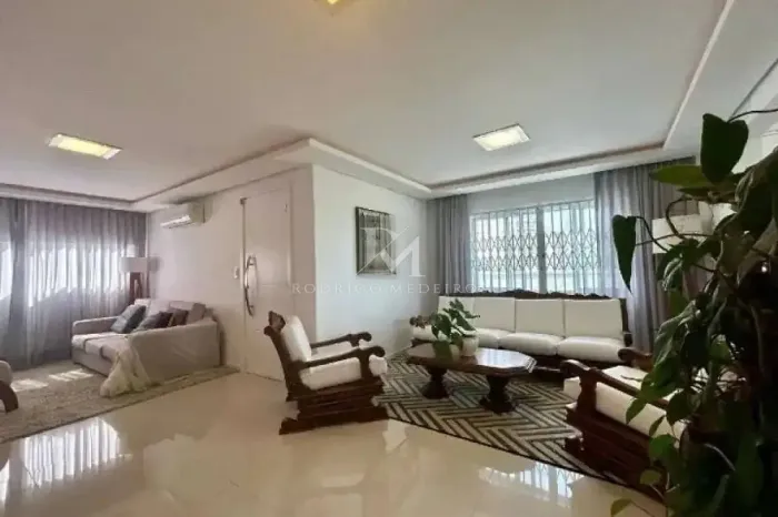 COBERTURA COM VISTA MAR EM ITAGUAÇU 229m² | 4 QUARTOS | 3 SUÍTES | 2 VAGAS