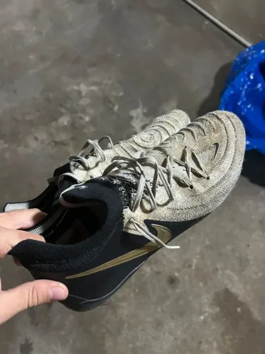 Chuteira Nike profissional