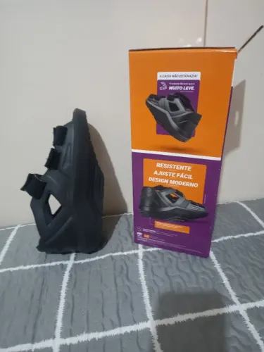 Vende- se Calçado Baeouk moderno e confortável tamanho P