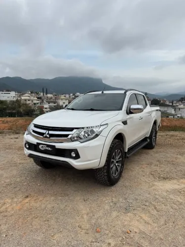 Mitsubishi L200 Triton Sport HPE-S 2.4 CD Dies. AUT 2020