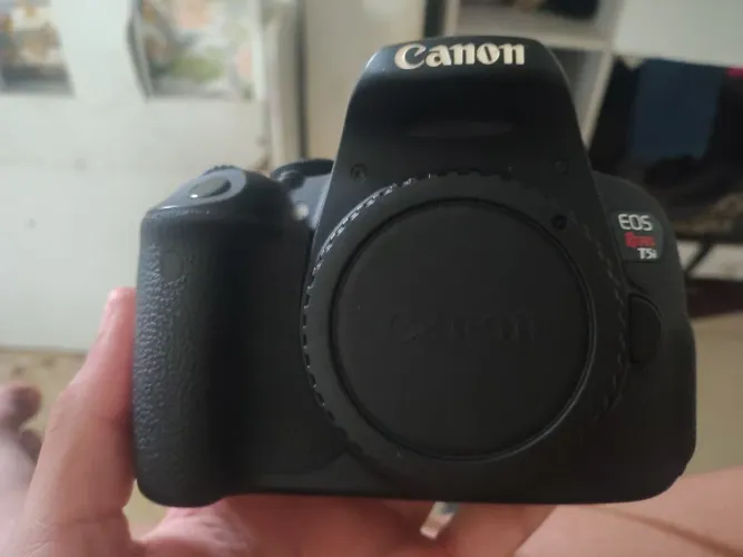 Câmera Canon Rebel T5i em perfeito estado com pouco tempo de uso negocio